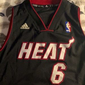 Used Miami Heat jersey for youth child. Size:M